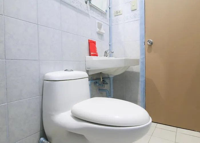 Hotel Reddoorz @ Chinatown Binondo 3*